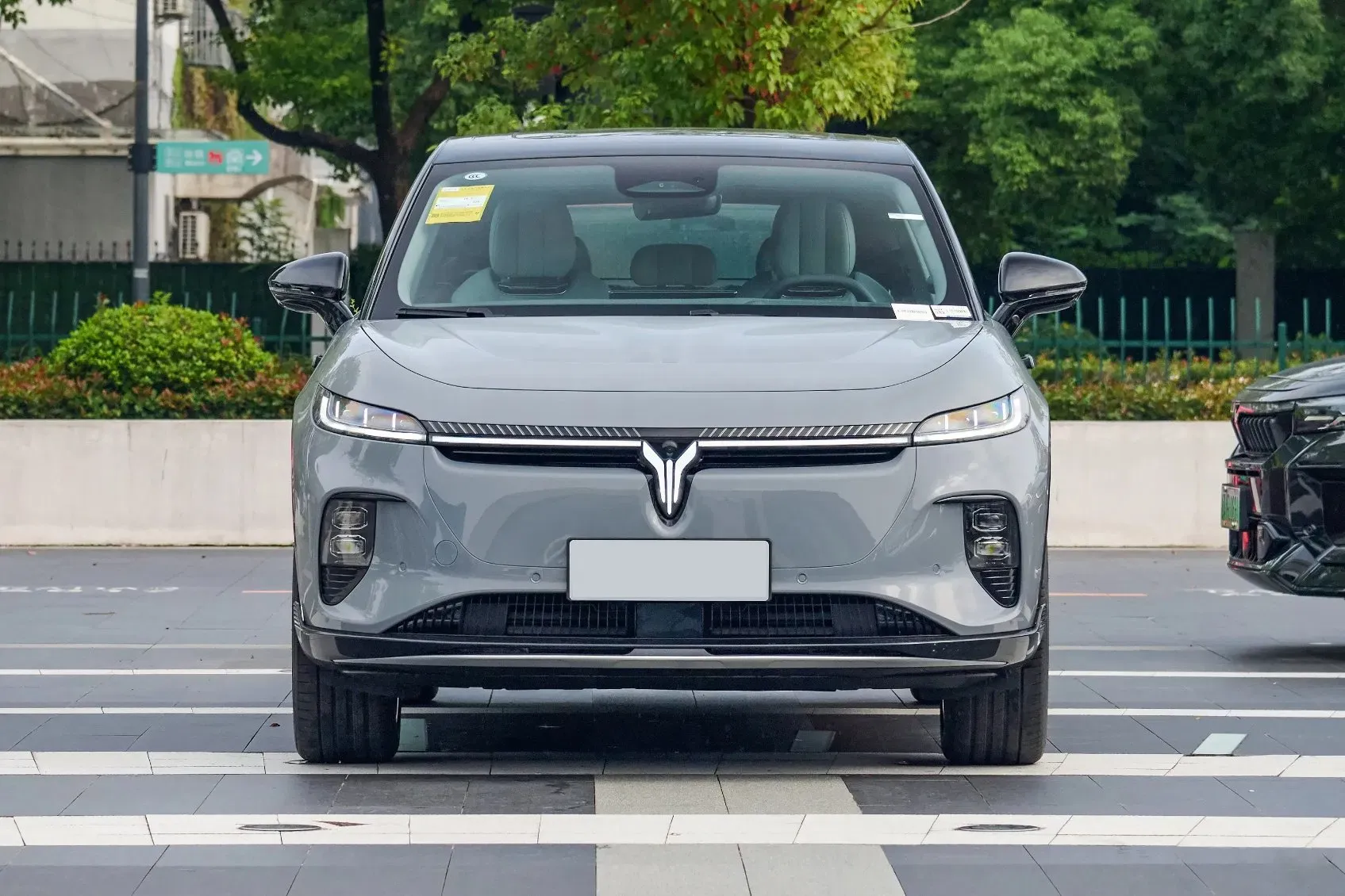 imgi_100_Voyah-Courage-Stylish-SUV-New-Energy-Vehicles-Electrical-Car Voyah Courage Stylish SUV New Energy Vehicles Electrical Car – Ships Worldwide From China | Chinese Ev Cars in Egypt - Image 1