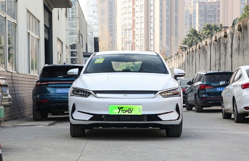 imgi_2_qin 1 Qin PLUS 2026 EV510KM Travel Edition – Ready for Export From China | Chinese Ev Cars in Egypt - Image 1