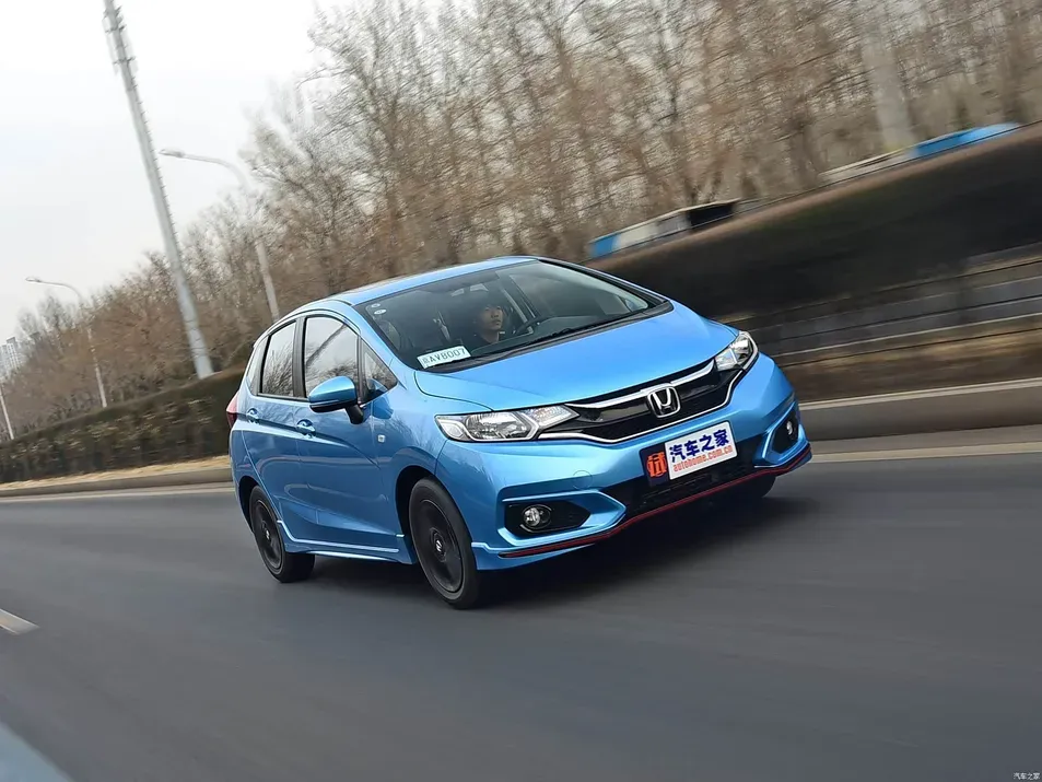 imgi_44_Well-Maintained-Economical-Used-Honda-Fi Honda Fit/Jazz Car – For Sale From China | Chinese Ev Cars in Egypt - Image 1